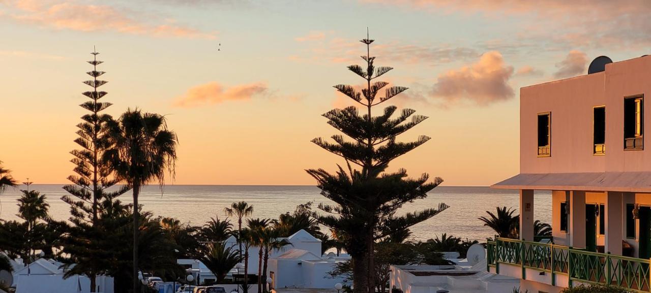 Casahost Bastian Boutique II Seaview Apartment Costa Teguise Bagian luar foto
