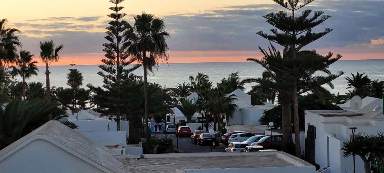 Casahost Bastian Boutique II Seaview Apartment Costa Teguise Bagian luar foto