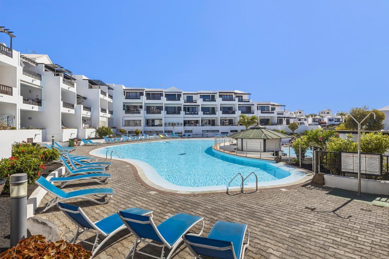 Casahost Bastian Boutique II Seaview Apartment Costa Teguise Bagian luar foto
