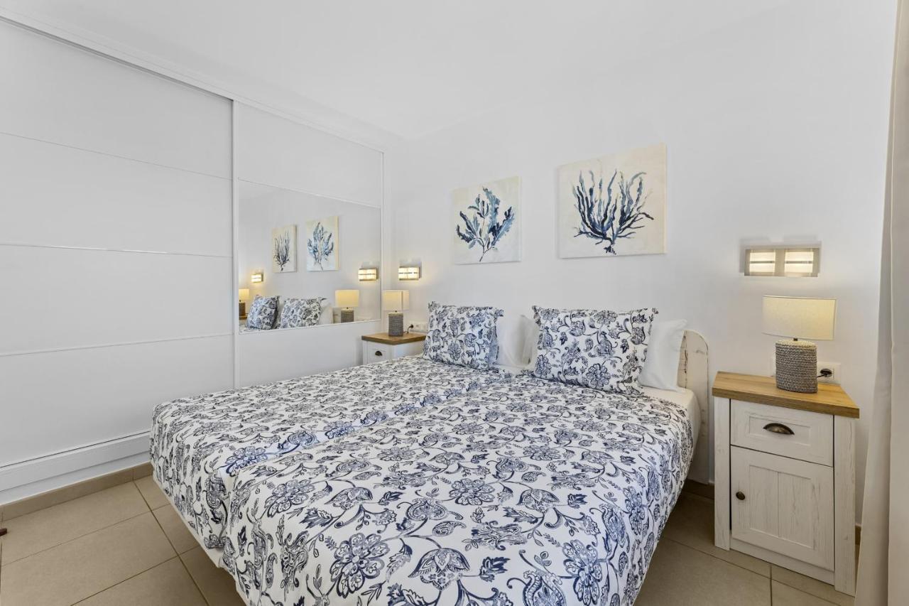 Casahost Bastian Boutique II Seaview Apartment Costa Teguise Bagian luar foto