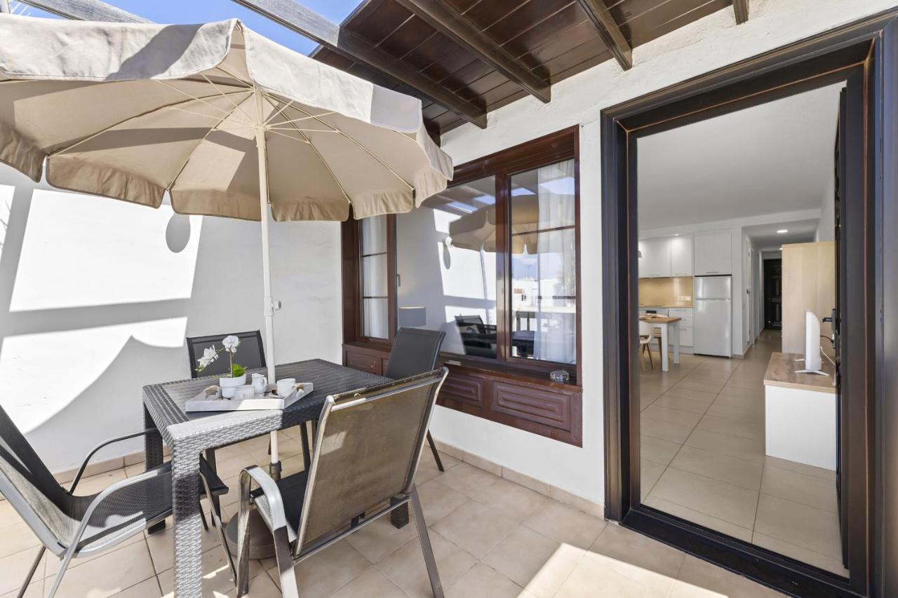 Casahost Bastian Boutique II Seaview Apartment Costa Teguise Bagian luar foto