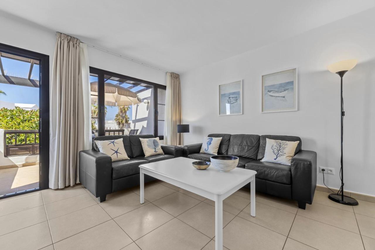 Casahost Bastian Boutique II Seaview Apartment Costa Teguise Bagian luar foto